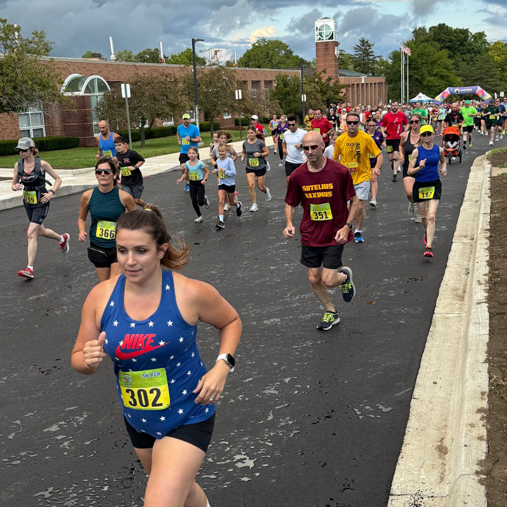 group of runners